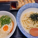 Katsuryoku Tonkotsu Ramen Oonariya - 