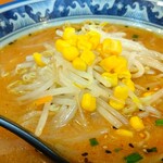 くるまやラーメン - 大蒜抜きなのに、これだけコクとうまみがあるんだからもの凄いよね。スープが違うんだろうなぁ、味噌ダレが違うんだろうなぁ。