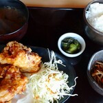 鮮魚炉端 花ちゃ花ちゃ - からあげ定食（税込748円）