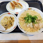 Gyoza no Osho Honyawata Eki Mae Ten - 