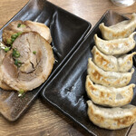 Nikujiru Gyoza no Dandadan Kawagoe Ten - ♪特命’sサク飲みセレクション ¥1045