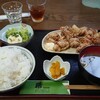 希・お食事喫茶 - から揚げ定食にウーロン茶