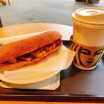 STARBUCKS COFFEE Shinjuku Chuo Koen Shuknova Ten - 照り焼きチキン 石窯フィローネ・Tドリップコーヒー