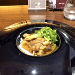 LE COLVERT - ＊チキンは小さめ一切れ、豚肉は角切りにした物で言うと2切れ程度。 豚肉はよく煮込まれ柔らかいですね。 若干塩が強いのとブイヤベースの後ですので、 ローストやカツなどの方がお料理に変化があっていいかもと感じましたけれど。