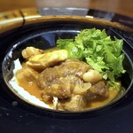 LE COLVERT - ＊チキンは小さめ一切れ、豚肉は角切りにした物で言うと2切れ程度。 豚肉はよく煮込まれ柔らかいですね。 若干塩が強いのとブイヤベースの後ですので、ローストやカツなどの方がお料理に変化があっていいかもと感じました。