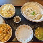 大興寺餃子 - 水餃子セット ¥760 鶏めしに変えてもらって ＋ ¥200