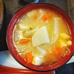 New Kaneko - けんちん！ほぼ豚肉が無い豚汁。野菜がごろっとたっぷり入ってて食べ応えがある汁？