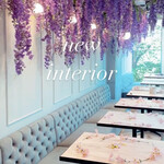 HAUTE COUTURE・CAFE - 藤の花でいっぱいの店内