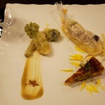 Hanayu Bettei - 桜エビとしゃくし菜のキッシュ、帆立とアスパラのエチュペ、春野菜のフリット