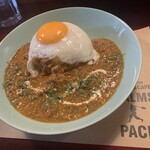 カームスペース - バターチキンカレー（￥700） ・めだまやき（＋￥100）