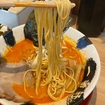 Ichiban Ken + Sekai no Yamachan Komaki Ten - 低加水パツンとしたストレート博多麺はカタ茹で