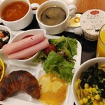 ダイニング＆カフェ ランデブーラウンジ - 洋食中心な1皿目。