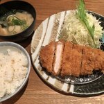 Nadai Tonkatsu Katsukura Sanjo Honten - 