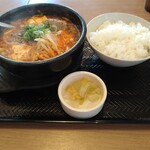 Kalbi Don to Sundubu Senmonten Kan Don Yamashina Ten - 坦々スン豆腐定食