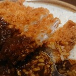 CoCo Ichiban Ya Raundo Wan Akita Ten - とんかつはサクサクで肉は柔らか目。食感が良くカレーに合う。