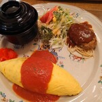 Momi no Ki - なんか懐かしい感じ。お皿にお味噌汁乗ってるし。