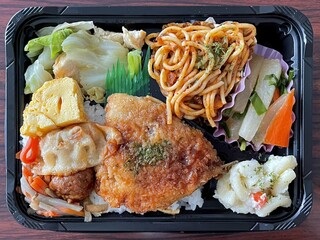 Mihara Bento - ・小サイズでもこのボリューム感
                        （定番メニューは小サイズのみ）