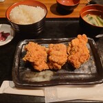 Taishu Izakaya Toriichizu Akabane Higashiguchi Ekimae Ten - でか唐揚げ定食（500円）