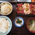 屈足平和園 - 平和園定食 1,210円(税込)