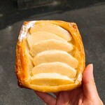 Artisan Boulangerie Zen-zo - りんごのダノワーズ