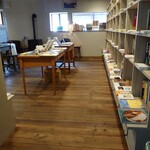 Book&cafe Zenjiro - 書店①