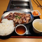 焼肉 扇屋 - ハラミ定食(200g)