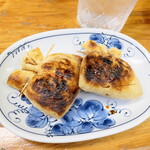 Kihei - 新太郎焼（2個￥330）。炭火で焼くから、油揚げがサックリ軽やか。この食感は期待以上