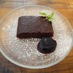 オズカフェ - 米粉のチョコレートケーキ