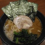 Itto Nansendai Ten - 仙台家系ラーメン(並)780円