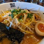 Oogiya Ramen Saitama Ina Ten - 味玉・ネギ・海苔が…