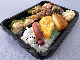 Mihara Bento - ＊日替り弁当（小）（¥350）
                        （Bロースにんにくみそダレ焼定食）