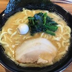 壱角家 - ラーメン醤油、麺柔らかめ味濃い目油普通780円が壱角家の日で550円(2021.7.11)