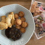 Kawami Senbei Honpo - 昔からザラメがついたのが好き〜♡梅味もいいな。