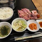 Wagyu Yakiniku to Shinsen Horumon MIYAKO - 