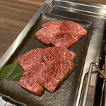 Yakiniku Itto - リブシン(1,900円)、黒毛和牛シンシン(2,200円)