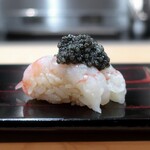 Kitahama Sushi Yamano - 牡丹海老 キャビア乗せ