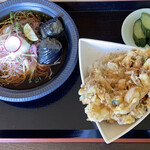 Gesshin An - 冷たい梅そーめんと
                        ミニかき揚げ丼♬
                        1650円(1815円)