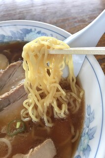 Mori Ramen - 醤油チャーシューラーメン　麺アップ