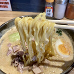 Miso Ramen Kurashiki - 札幌麦伸堂さんの麺