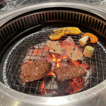 炭火焼肉 ユウ太 - 料理写真:和牛上カルビ、上ミノ塩