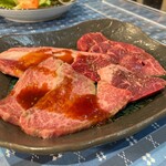 極上赤身焼肉 藤 - 盛り合わせ200g(2500円)