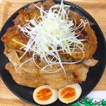 Jonetsu Kei Nikudon Ichiniku Nyukon - 一肉家丼 上から