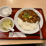 中華居酒屋 東方飯店 - 麻婆どん