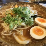 越後秘蔵麺　無尽蔵  - 野菜味噌ラーメン880円