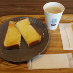 MOORIES coffee+free Lounge - 料理写真:カフェラテのモーニング