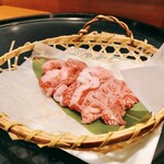 Kuroge Wagyu Yakiniku Shabushabu Sukiyaki Zen Nanba Ten - 追い近江牛