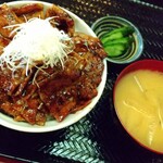 陸海喰会心ノ一撃 - 炭火焼き豚丼