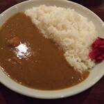 LUCY - チキン（？）カレー大盛り。ほぼ プレーンカレーやん