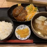 Mori Tatsu Sendai Ten - ハンバーグ２枚定食です。（2021年10月）