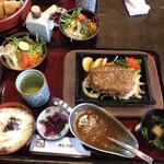 Ajikura Fukuchiyama Honten - ハンバーグ定食